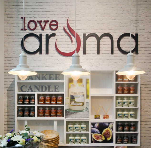 Love Aroma Yankee Candles come to Leeds Strikeapose