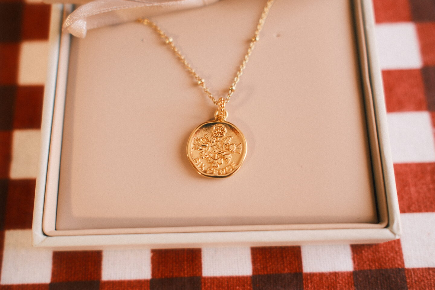 Thoughtful Gifting: A Curated Christmas Guide for Everyone You Love 8