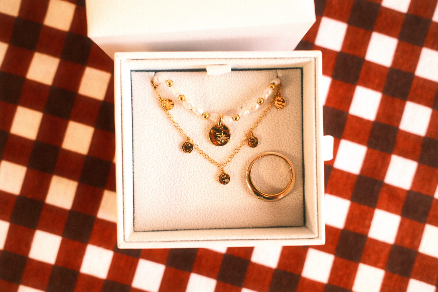 Thoughtful Gifting: A Curated Christmas Guide for Everyone You Love 15