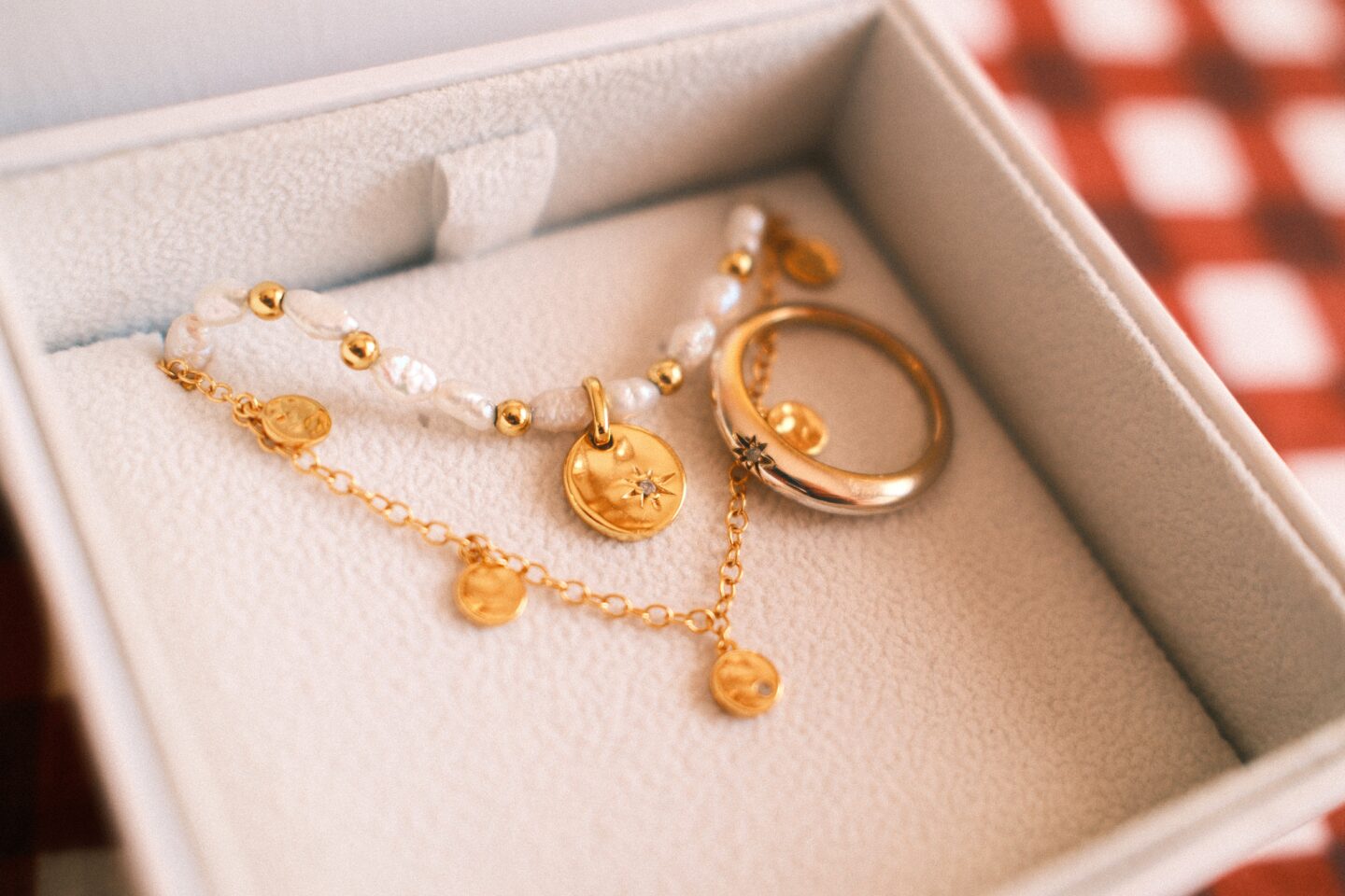 Thoughtful Gifting: A Curated Christmas Guide for Everyone You Love 16