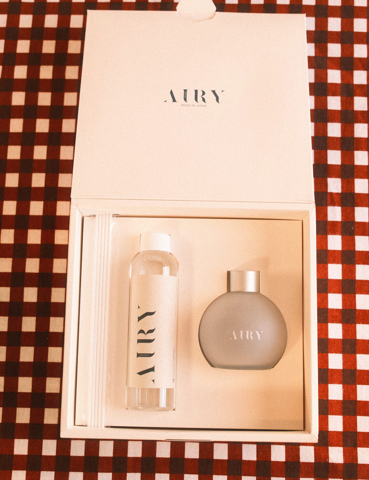 Thoughtful Gifting: A Curated Christmas Guide for Everyone You Love 39