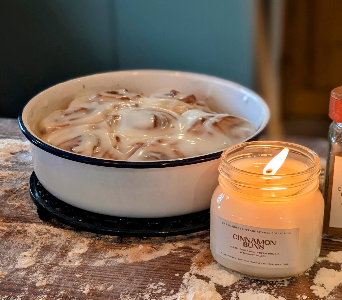 Cinnamon Buns Candle
